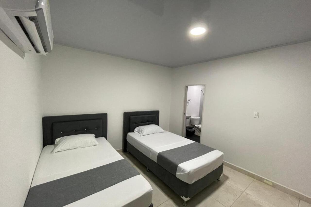 Hotel Neiva Urdaneta Экстерьер фото